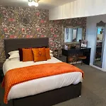 Fox Lodge